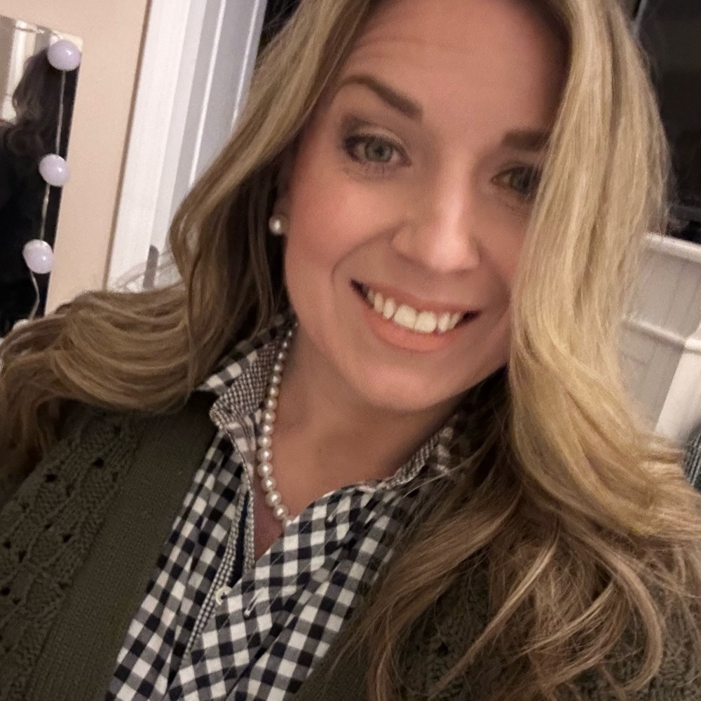 Meet your Posher, Elizabeth